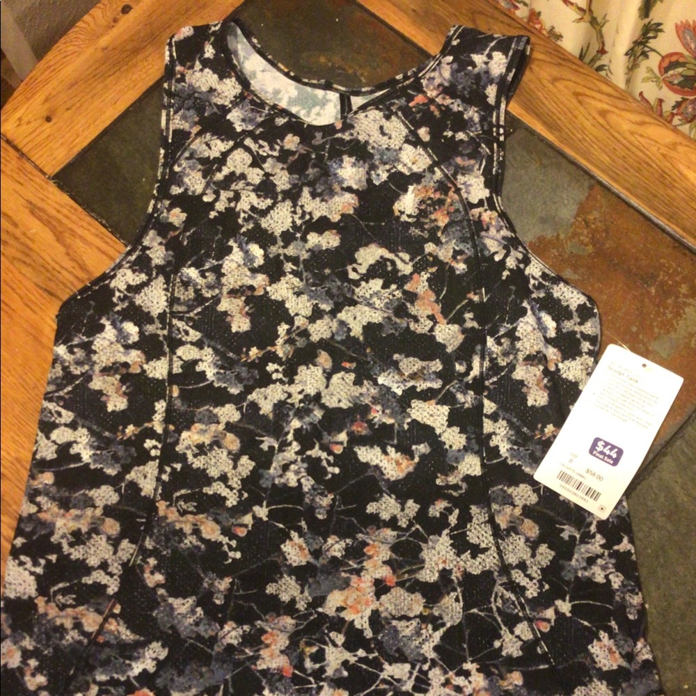Lululemon sculpt tank
